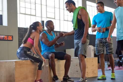 Débutants à la fin d'une séance de Crossfit