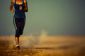 Temps contact au sol d'une femme en train de courir
