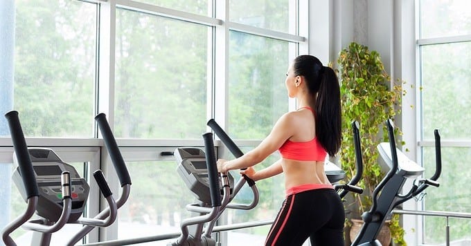Vélo elliptique ou vélo d'appartement : lequel choisir pour perdre du